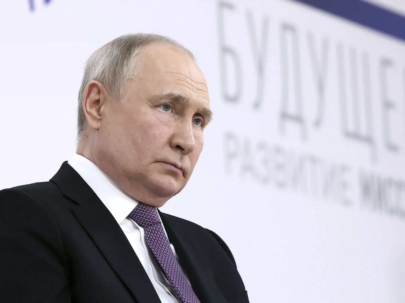 Ruský prezident Vladimir Putin počas fóra s pracovníkmi v obrannom sektore "Všetko pre víťazstvo" v ruskom meste Tula 2. februára 2024.