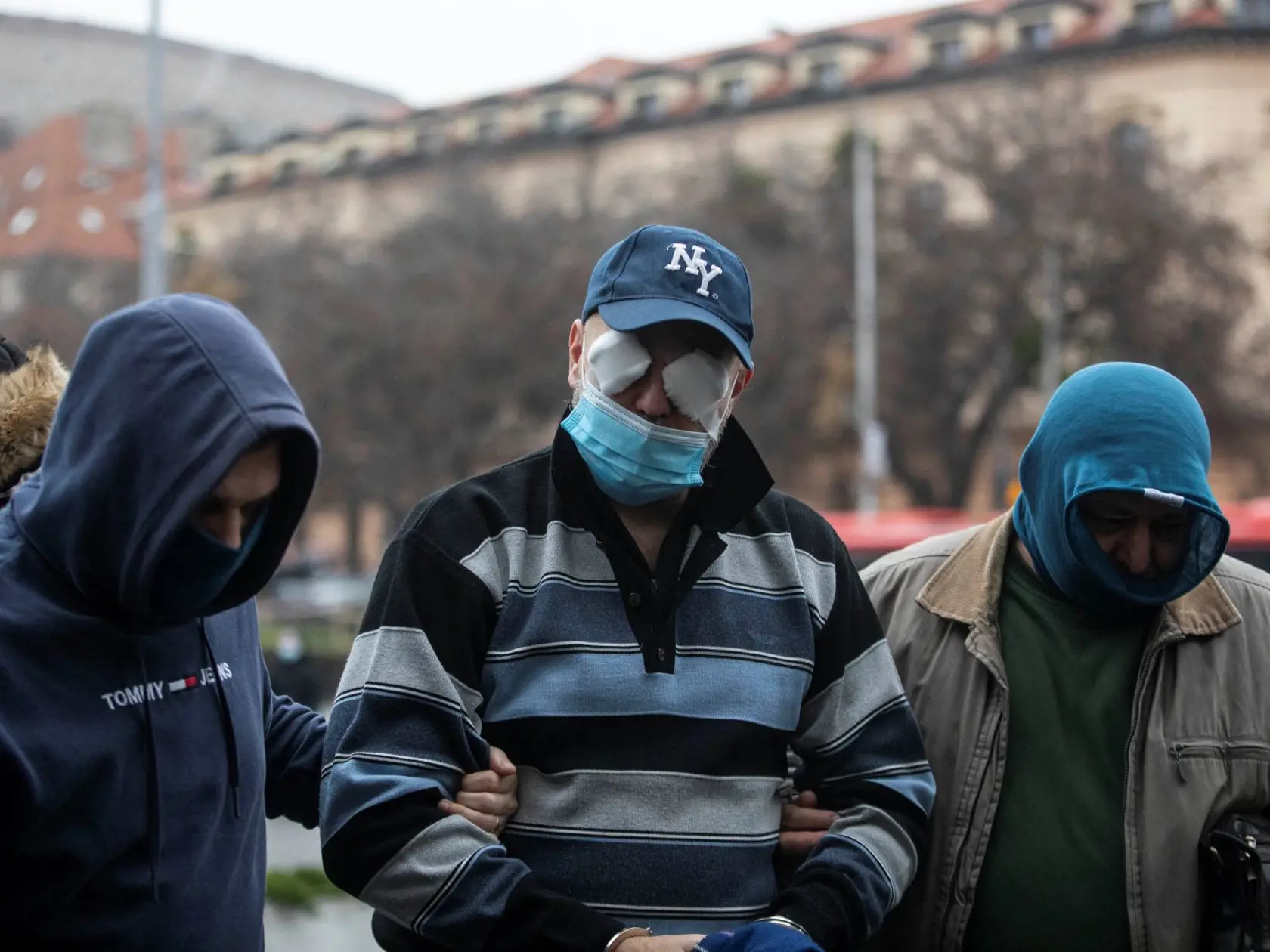Špecializovaný trestný súd nakoniec Pavla Ruska 27. februára odsúdil na 19 rokov nepodmienečne. Pojednávanie v kauze zmenky museli presunúť, lebo Pavol Rusko tvrdil, že ho niekto oblial nebezpečnou tekutinou a nemohol sa dostaviť na súd. Mal dokonca zalepené oči. Vzali ho preto do vyšetrovacej väzby a odsúdili.