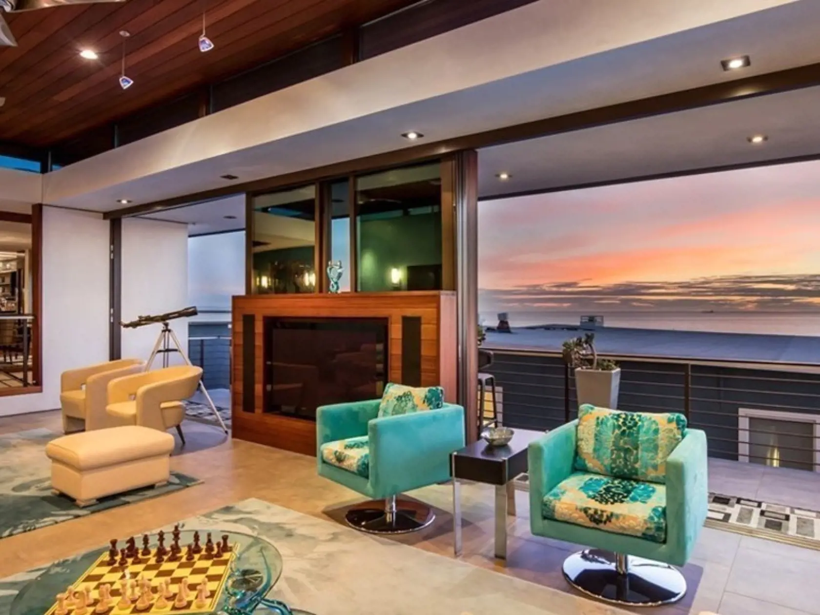 Takto vyzerá dom Mariána Gáboríka na Manhattan Beach v Los Angeles.