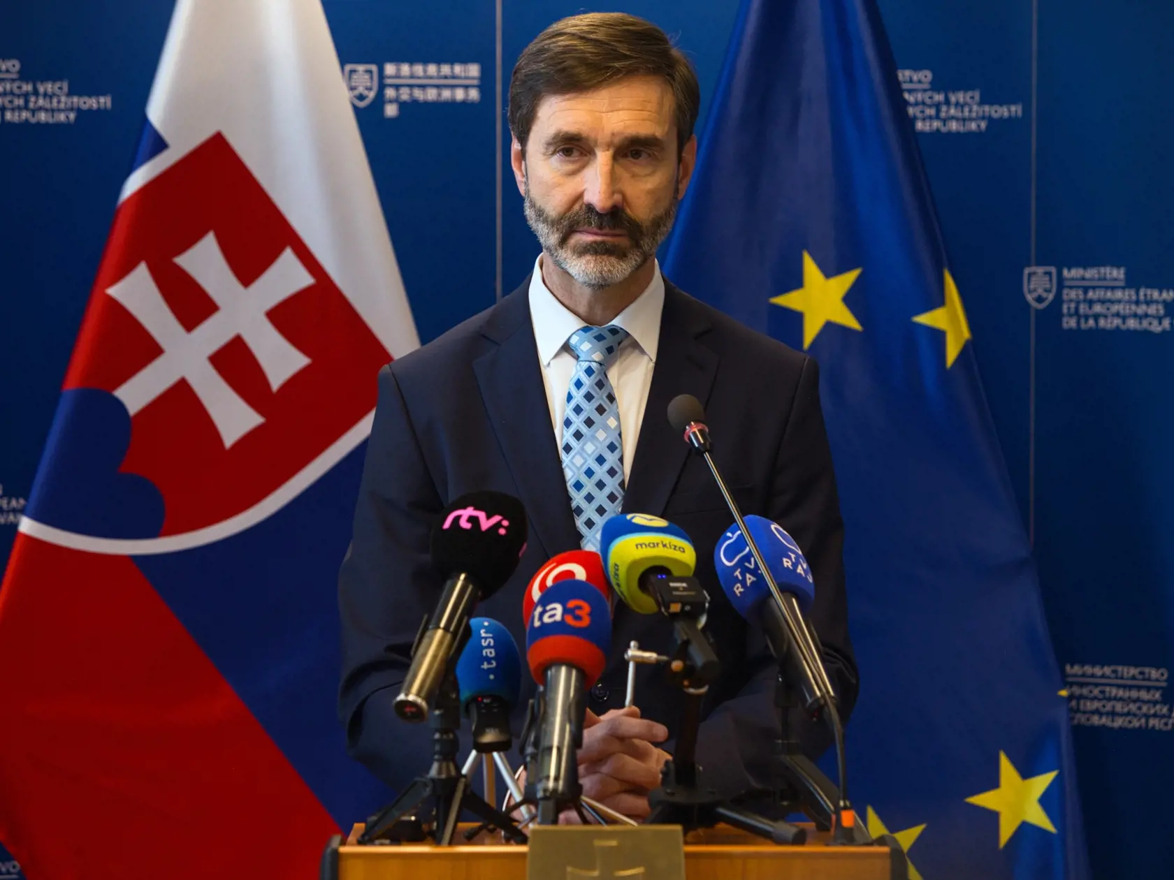 Juraj Blanár sa na okraji summitu v Turecku stretol s Lavrovom.