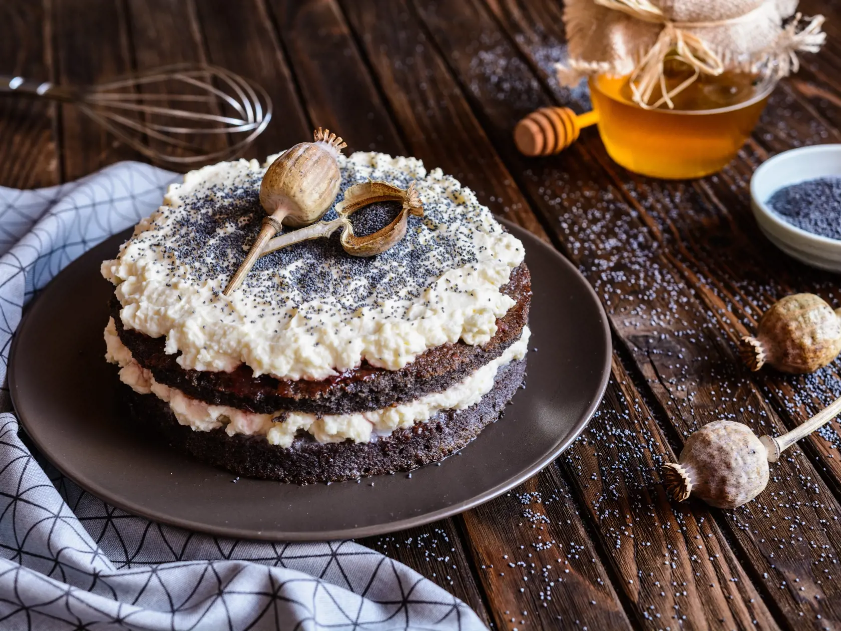 Plnka v narodeninovej torte našej prezidentky bude mať jedno poschodie makové. Len ako bude vyzerať? Na to sú mnohí zvedaví :)
