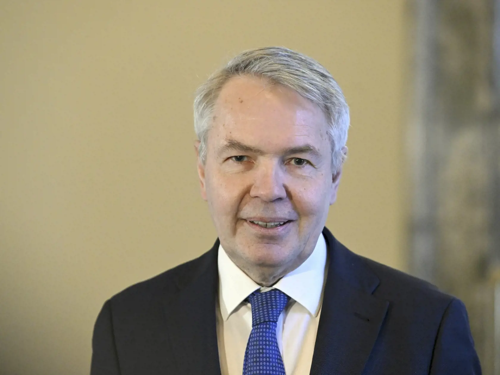 Fínsky minister zahraničných vecí Pekka Haavisto počas tlačovej konferencie v Helsinkách v utorok 24. januára 2023. Fínsko musí zvážiť vstup do NATO bez Švédska. Povedal to v utorok šéf fínskej diplomacie.  Švédsko sa spolu s Fínskom uchádza o vstup do Severoatlantickej aliancie (NATO), na čo potrebuje súhlas všetkých 30 členských krajín vrátane Turecka.