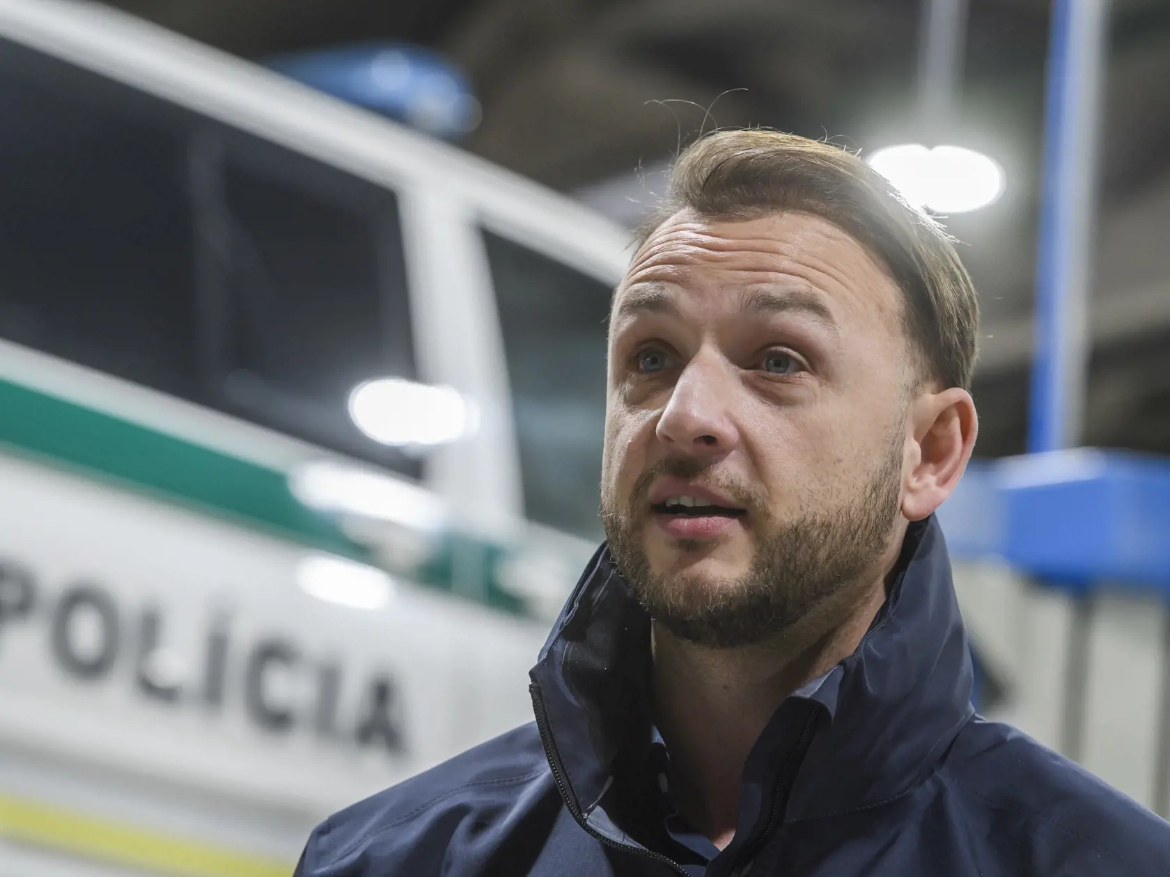 Na snímke minister vnútra SR Matúš Šutaj Eštok (Hlas-SD) počas tlačovej konferencie na tému: Aktuálna situácia v štátnej akciovej spoločnosti Automobilové opravovne MV SR - amaterizmus bývalého vedenia spôsobil miliónové straty v Bratislave 1. marca 2024.