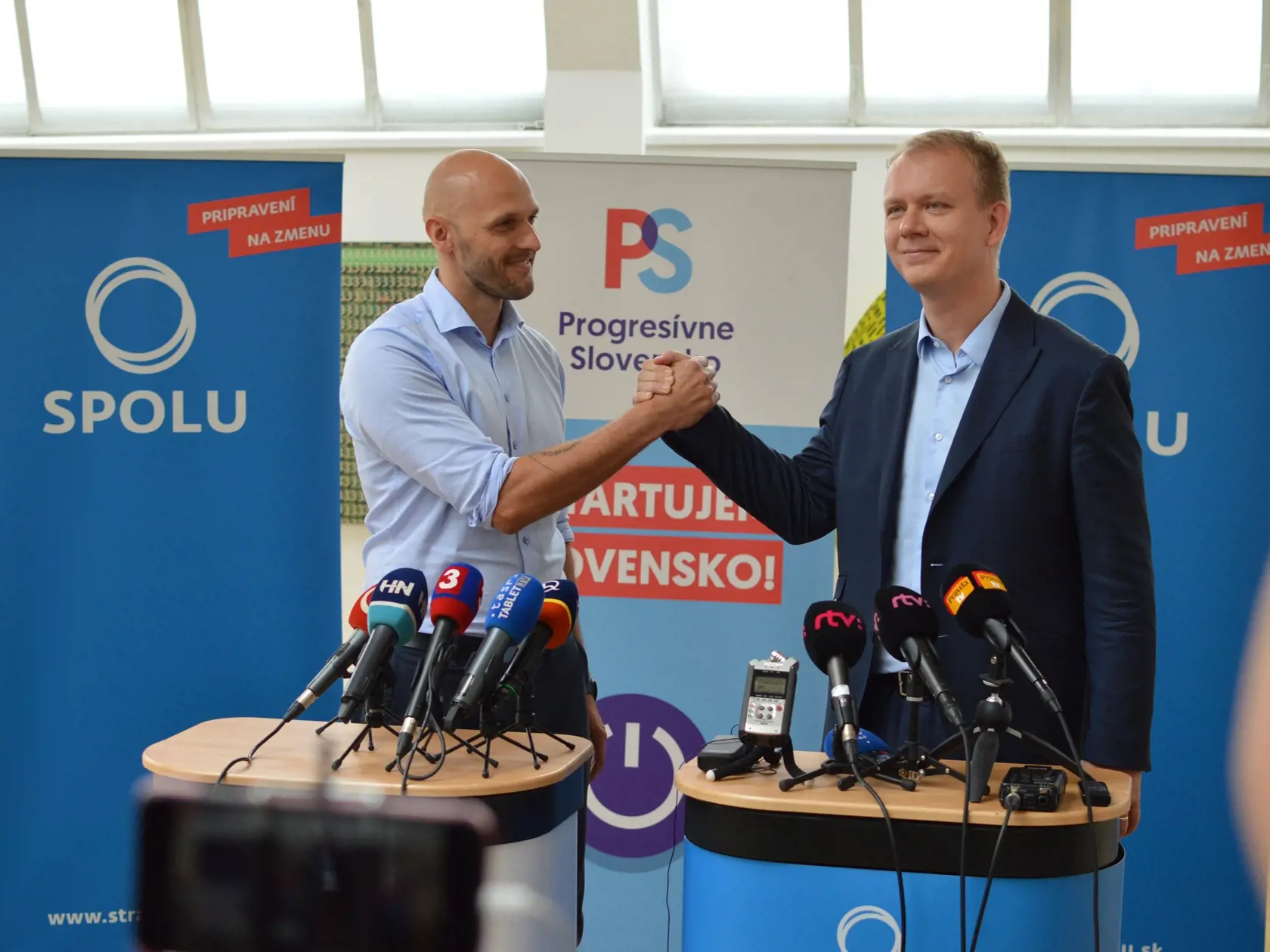 Po letnom oddychu už viaceré politické strany rozbehli predvolebnú kampaň. Výnimkou nie je ani koalícia PS/SPOLU, kde sú hlavnými aktérmi lídri Michal Truban a Miroslav Beblavý.