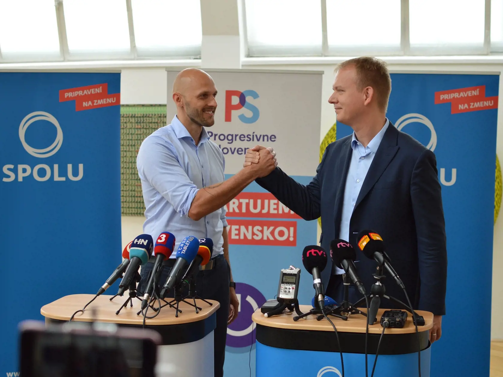 Po letnom oddychu už viaceré politické strany rozbehli predvolebnú kampaň. Výnimkou nie je ani koalícia PS/SPOLU, kde sú hlavnými aktérmi lídri Michal Truban a Miroslav Beblavý.