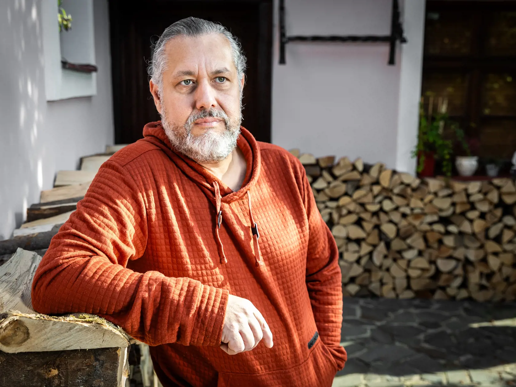 Oskar Rózsa je zručný hudobník, okolo domu porobí, čo treba.