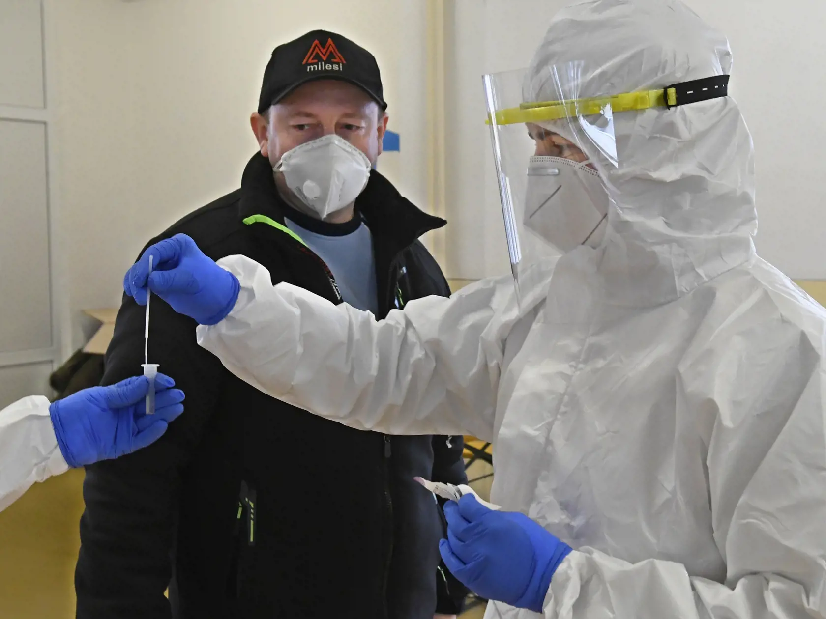 Mnohí ľudia sa chodili pravidelne testovať a keď im vyšiel pozitívny antigénový test, celá rodina ostala v karanténe.