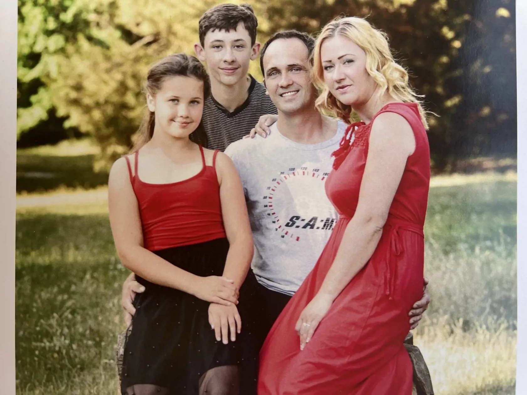 Nepredstaviteľná bezmocnosť! Ešte donedávna žili manželia Margaréta a Mário Mikulášovci aj so svojími deťmi spokojný život rodiny, ktorú sprevádzali bežné problémy.