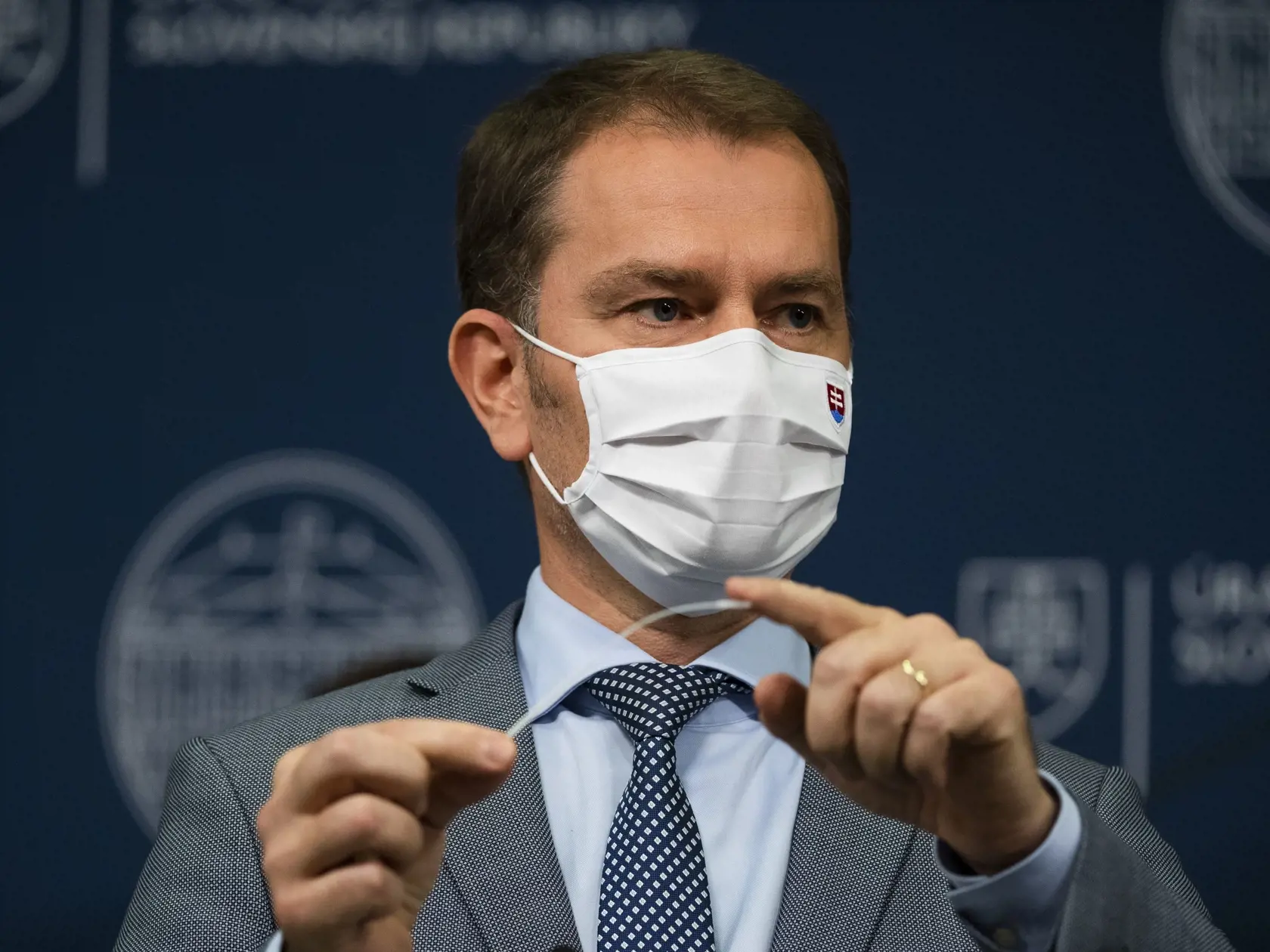 Pre vtedajšieho premiéra Igora Matoviča bolo celoplošné testovanie atómovou bombou, ktorou sa podarí zvrátiť pandémiu.