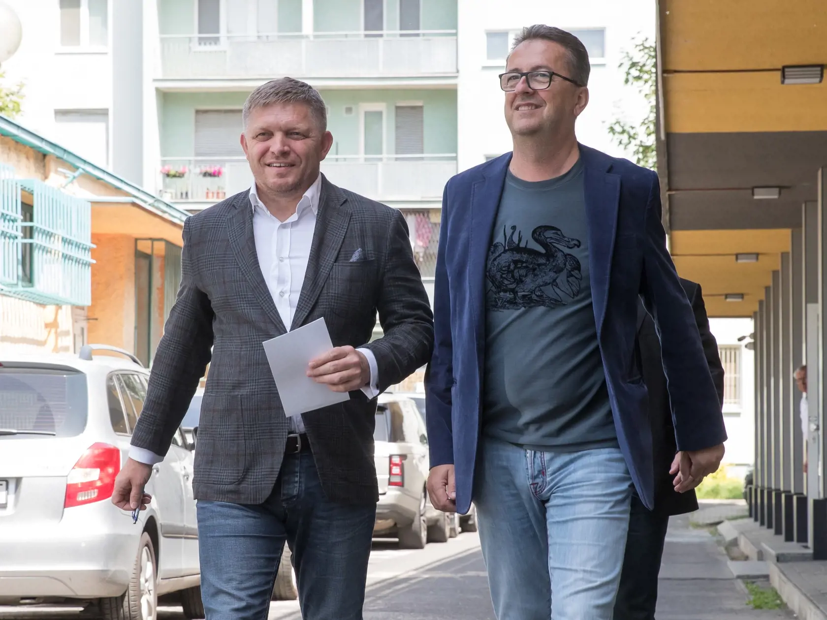 Zasadnutie krajskej rady politickej strany Smer - SD. Na snímke zľava je predseda strany Robert Fico a bratislavský krajský predseda Martn Glvač.