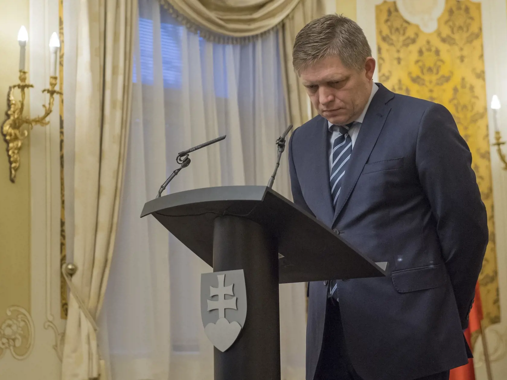 8. Politik Robert Fico.