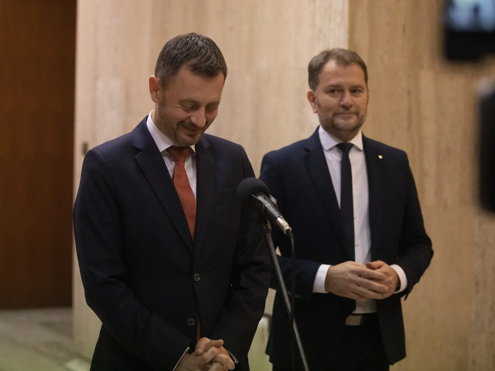 Eduard Heger a Igor Matovič. Donedávna súputníci, dnes poverený predseda vlády Heger uvažuje o vlastnom politickom projekte.