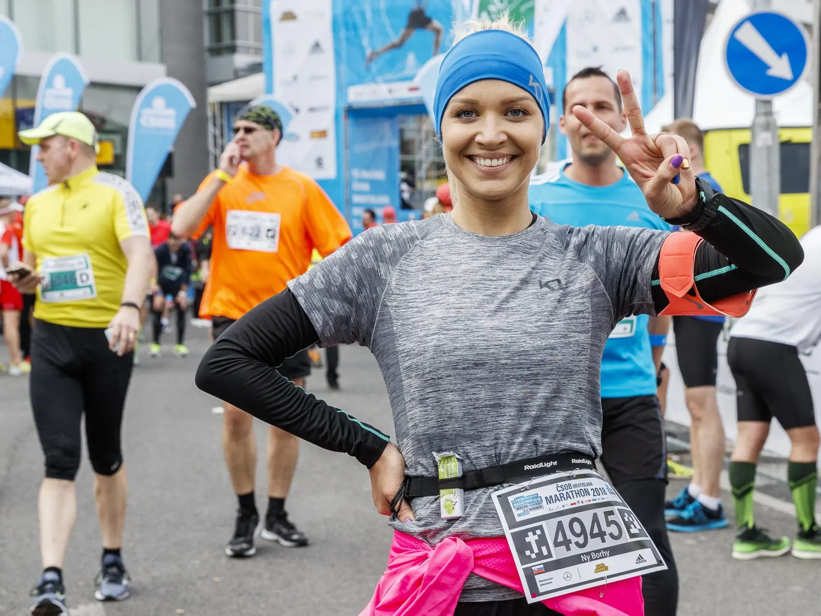 Na snímke Miss Universe 2013 Jeanette Borhyová v cieli 13. ročníka ČSOB Bratislava Marathon 2018.