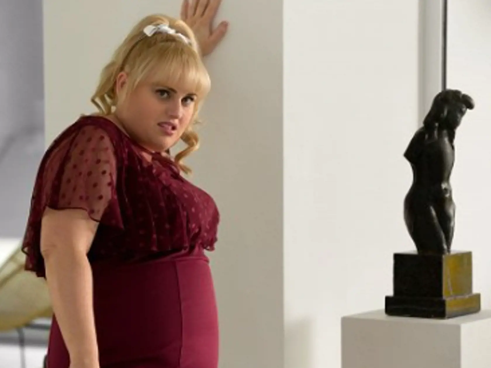 Rebel Wilson vo filme Podfukárky