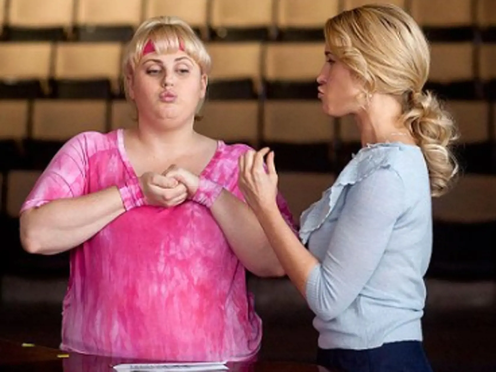Rebel Wilson vo filme Ladíme