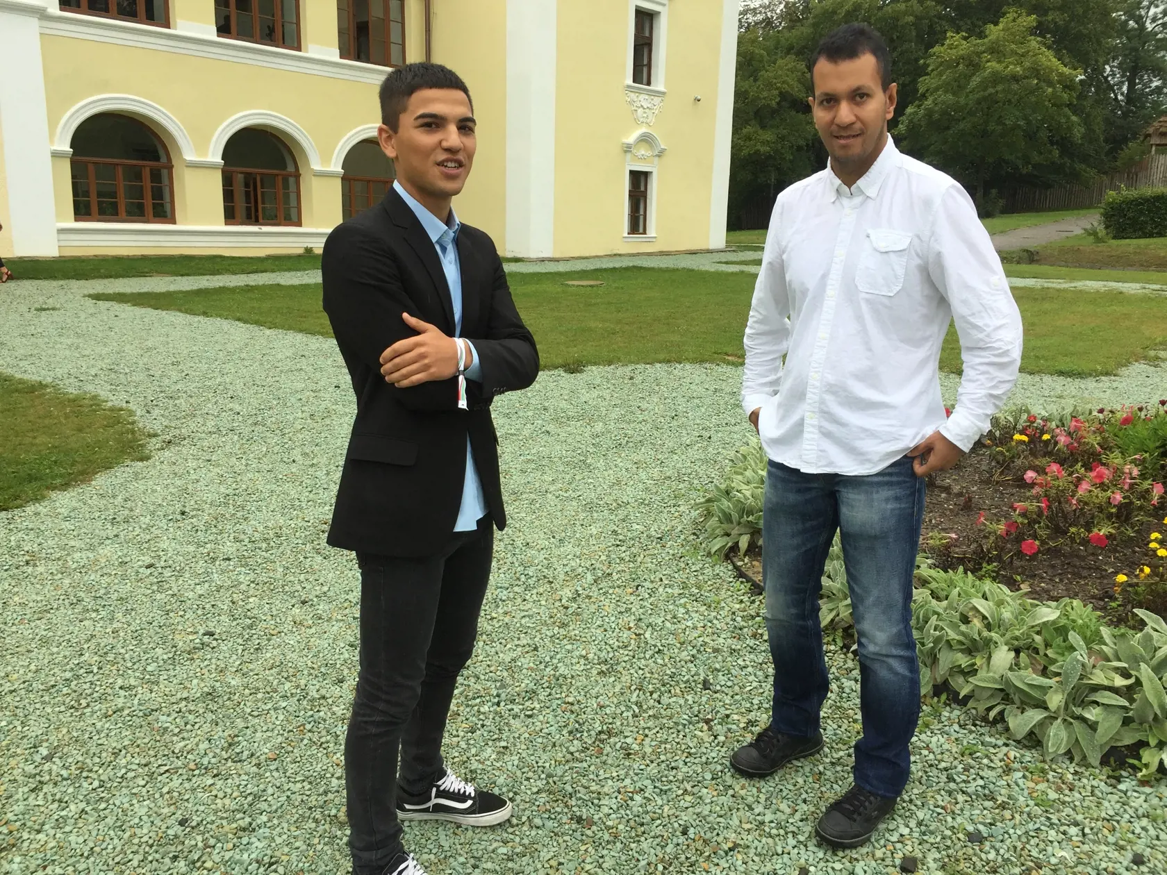 Afgánsky student z Košíc Raheb (16) pomáhal integrovať sa do spoločnosti rodákovi Sobanovi (20).