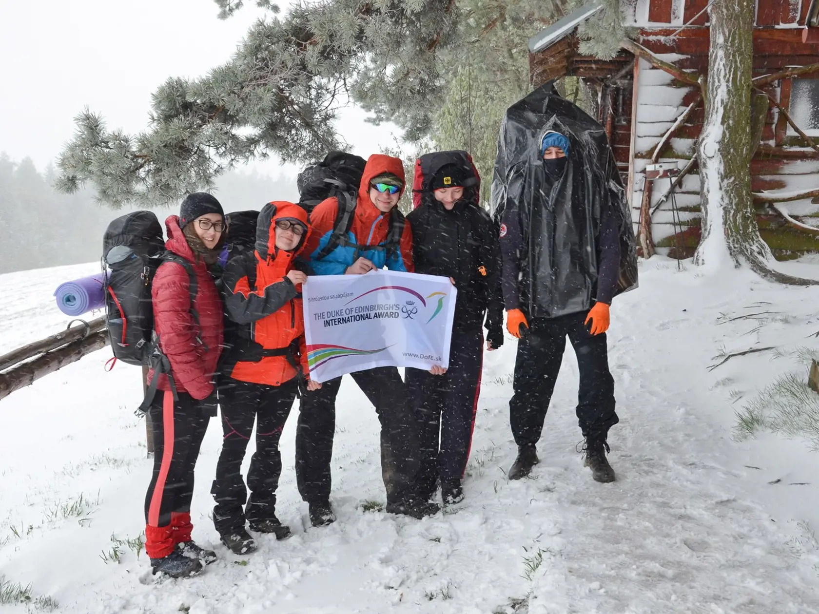 Klára absolvovala dve dobrodružné expedície, po prejdených 15 km a spánku v lese ju v májové ráno zobudila snehová prikrývka. Snehom sa brodila po hrebeňoch hôr desiatky kilometrov.