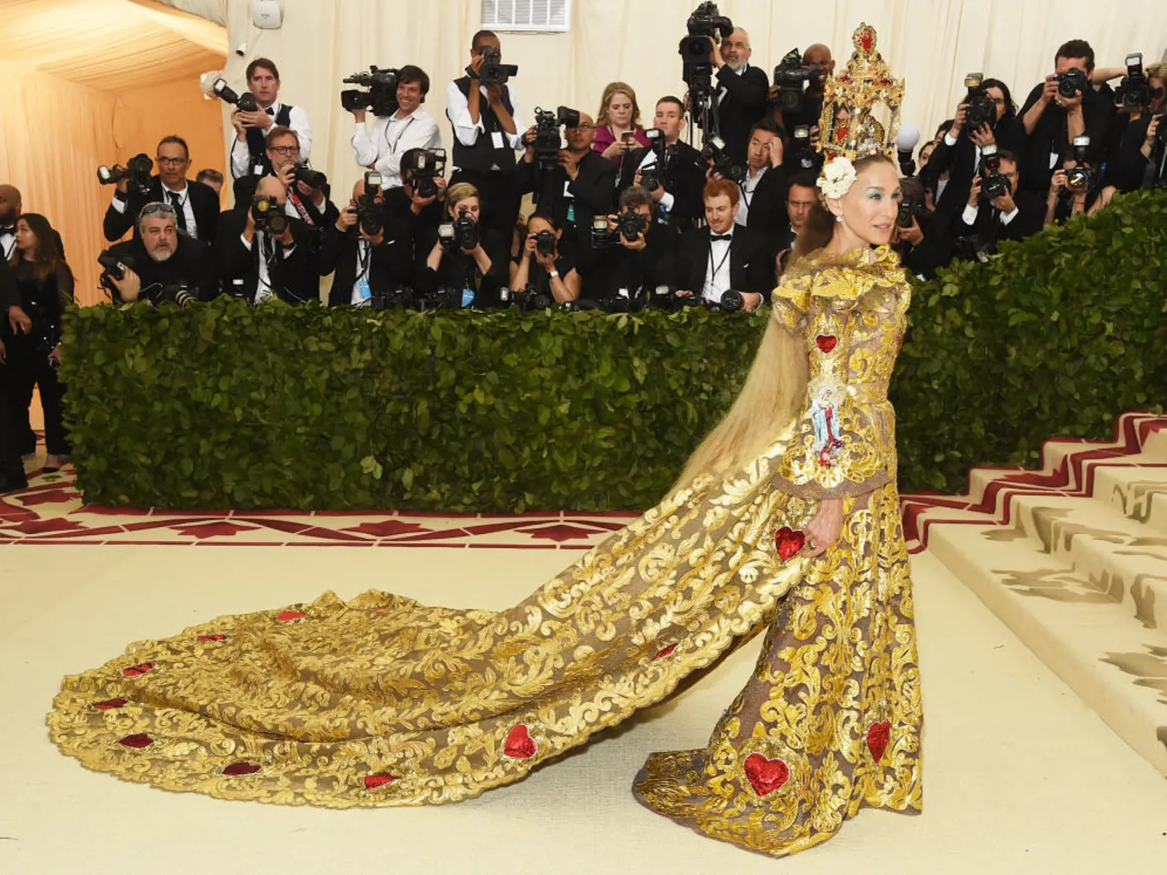 NEW YORK, NY - MAY 07:  Sarah Jessica Parker attends the Heavenly Bodies: Fashion & The Catholic Imagination Costume Institute Gala at The Metropolitan Museum of Art on May 7, 2018 in New York City.  (Photo by Jamie McCarthy/Getty Images)