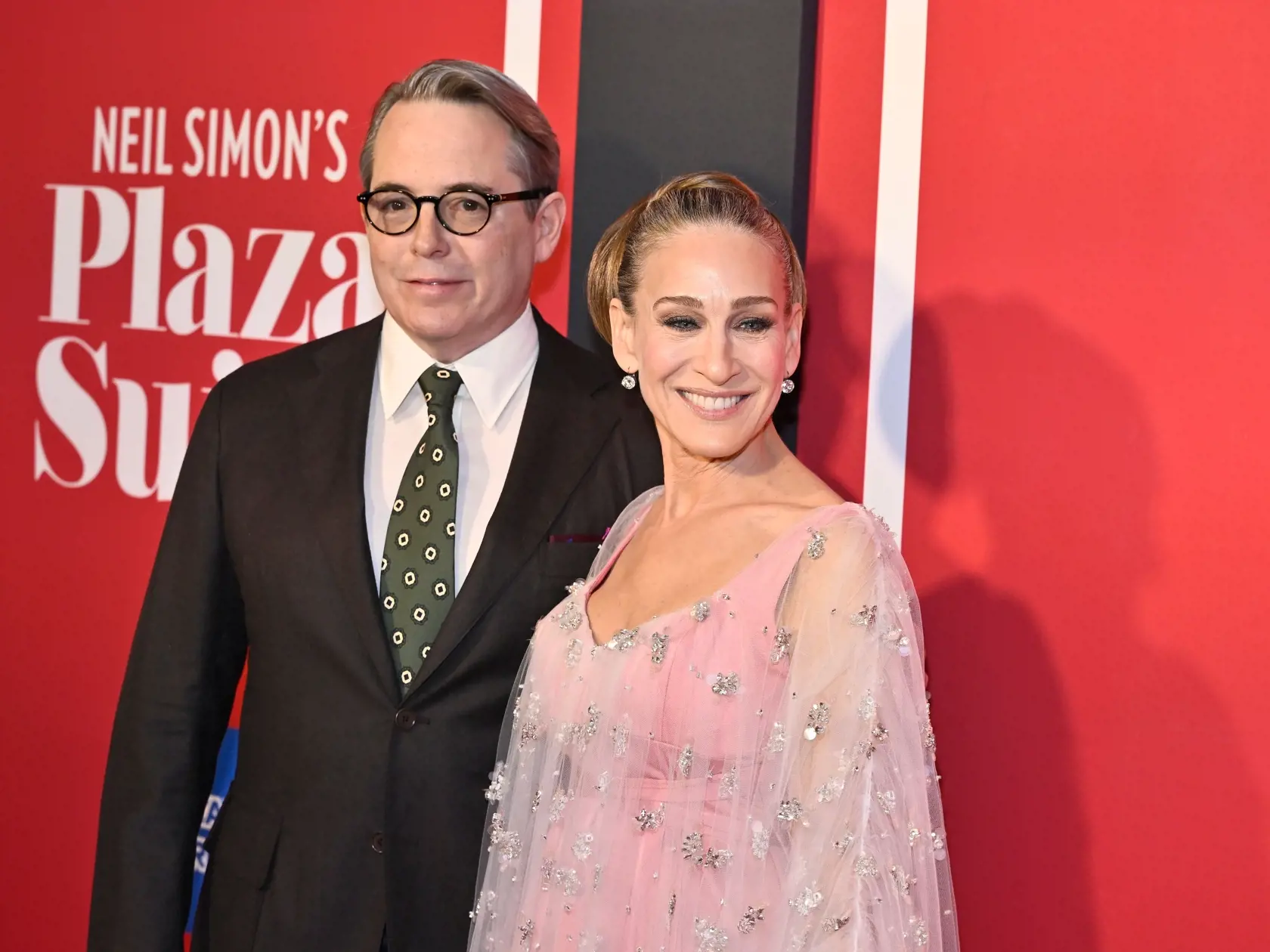 Sarah Jessica Parker zobrala svojho manžela, herca Matthewa Brodericka (60) na rande v podobe svetovej premiéry úspešnej hry na Broadwayi. Spoločnosť im robili aj ich deti Matthew (20) a dvojičky Tabitha a Marion (13).