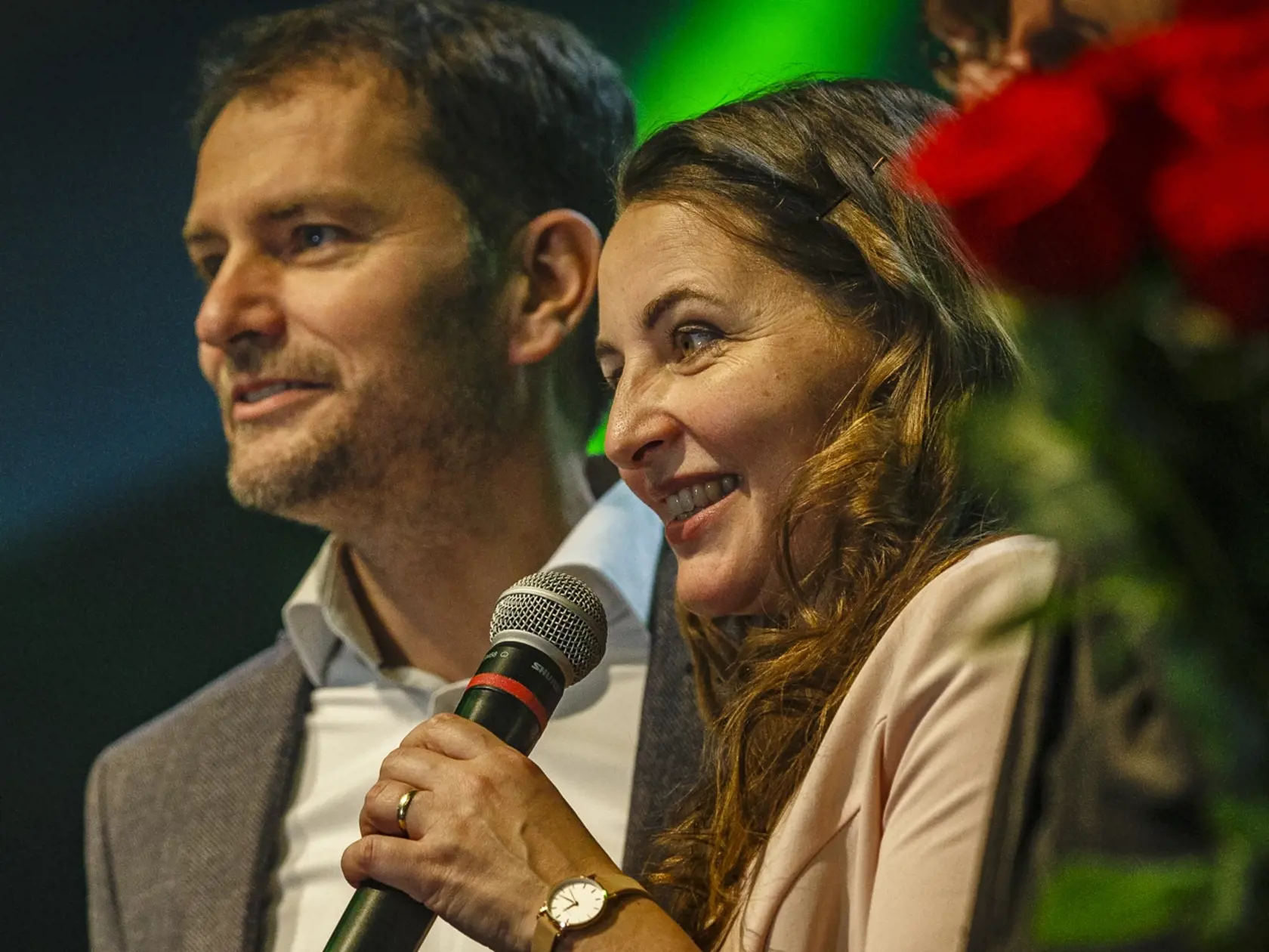 Igor Matovič s manželkou Pavlínou v centrále politickej strany OĽANO počas noci volieb do Národnej rady Slovenskej republiky, 29.2.2020