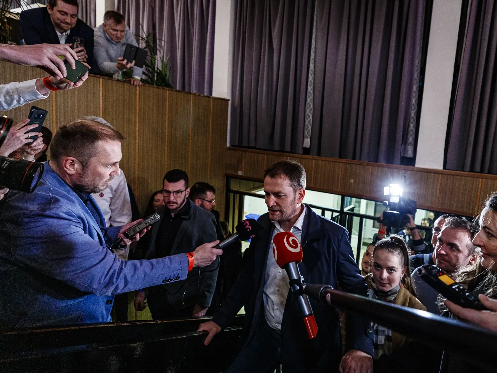 Igor Matovič s manželkou Pavlínou v centrále politickej strany OĽANO počas noci volieb do Národnej rady Slovenskej republiky, 29.2.2020