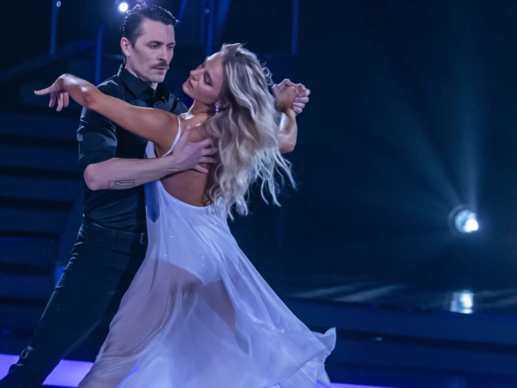 Prvé kolo Lets Dance 2024. Na snímke Juraj Loj a Natálie Horváthová. 