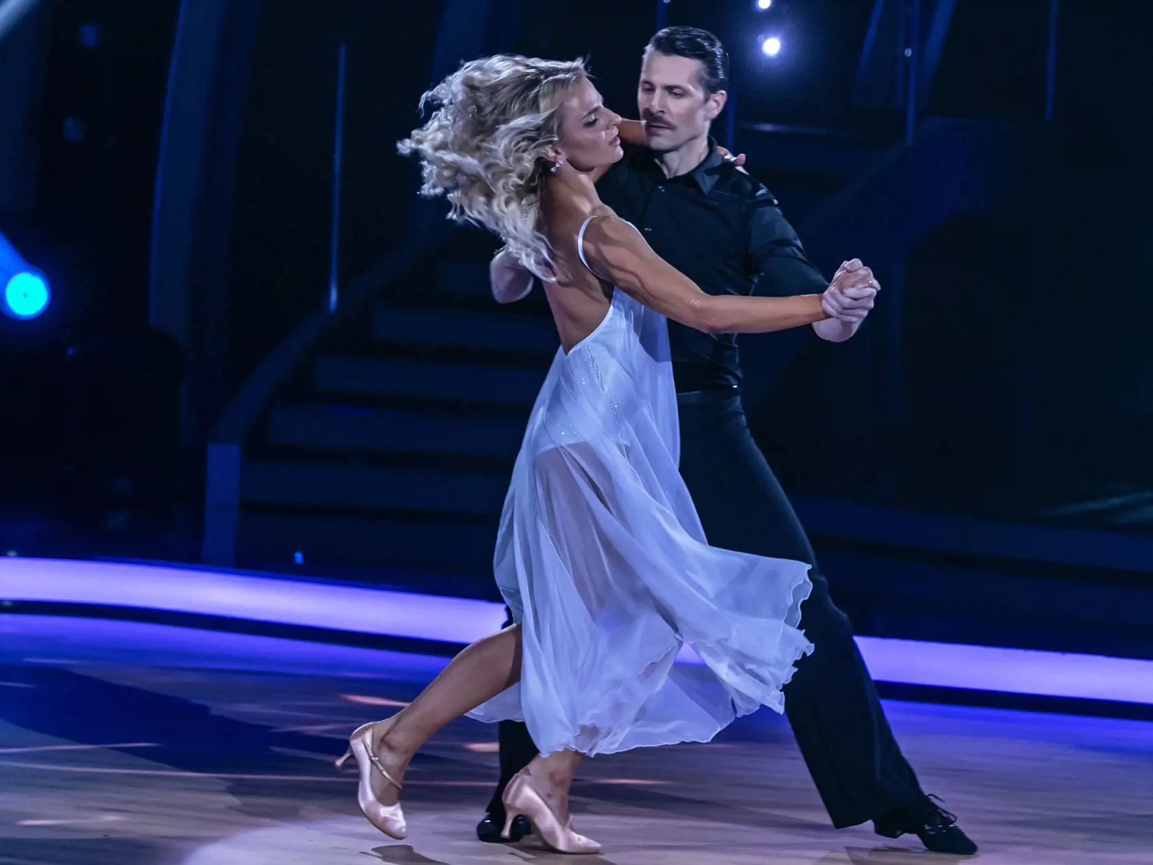Prvé kolo Lets Dance 2024. Na snímke Juraj Loj a Natálie Horváthová. 