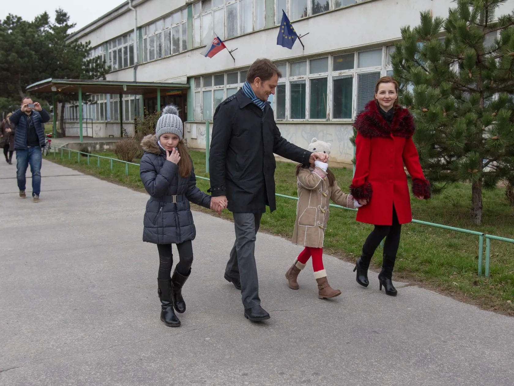 Parlamentne voľby do 2020. Matovič s rodinou.