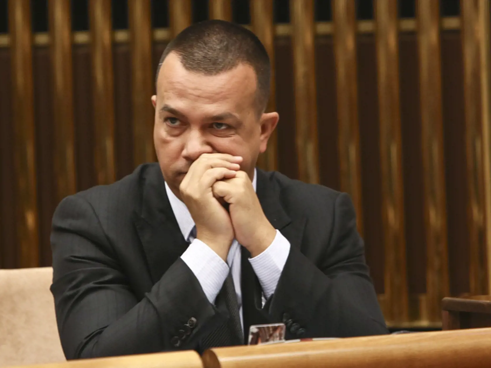 Miškov sa rozhodol odstúpiť z pozície vyjednávača pred regionálnymi voľbami.