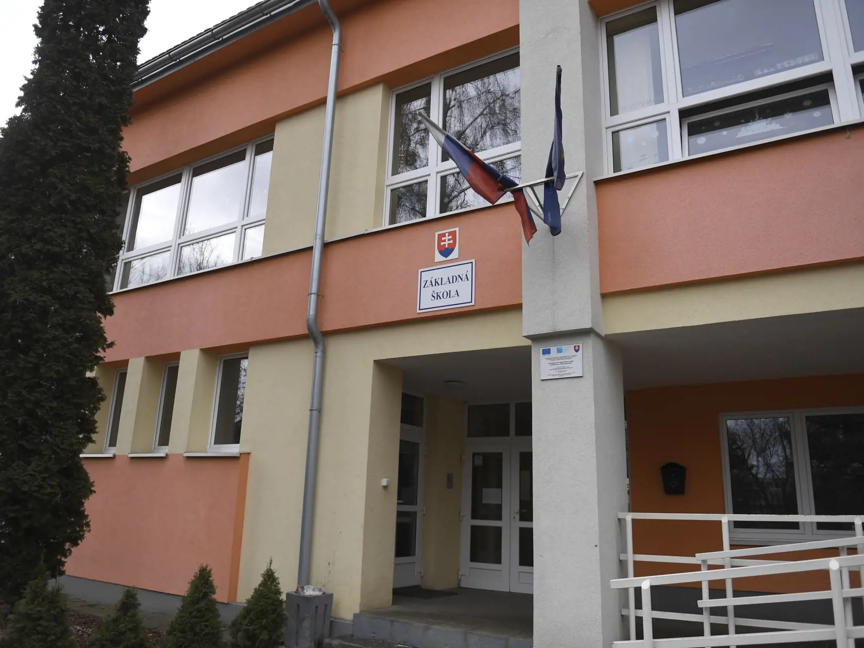 Na snímke ZŠ Kežmarská 30 v Košiciach 2. februára 2022.