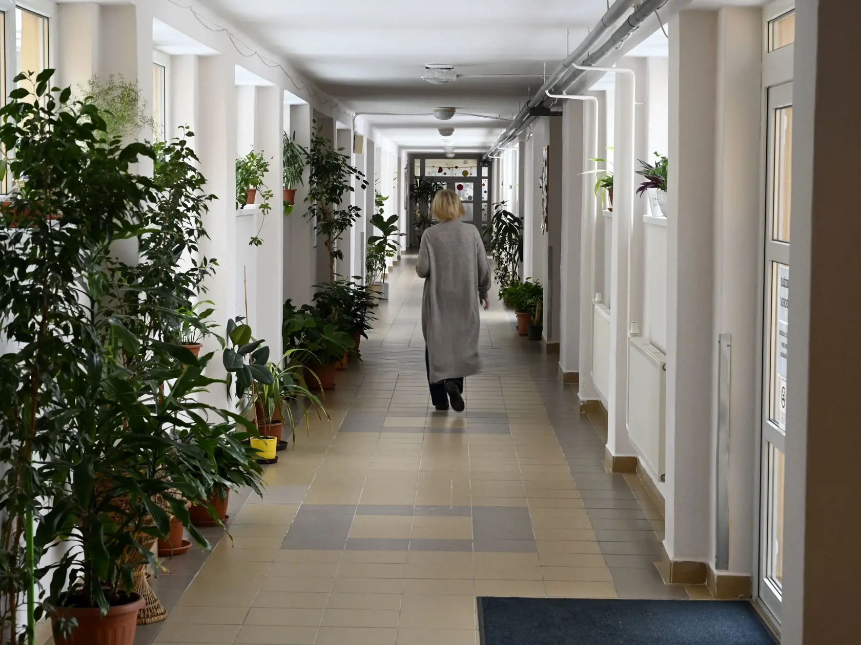 Na snímke zatvorená Základná škola P.O.Hviezdoslava vo Veľkých Kapušanoch 27. januára 2022.