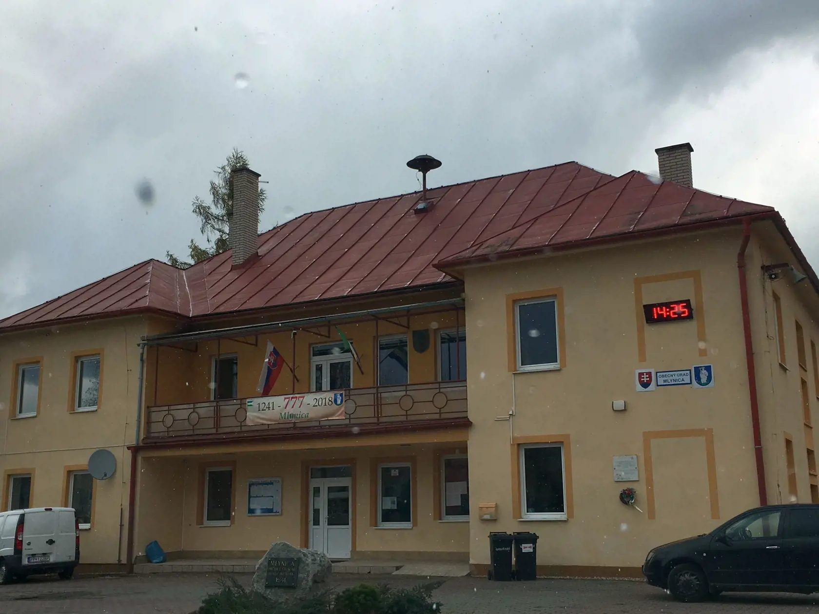 Obecný úrad v Mlynici. 