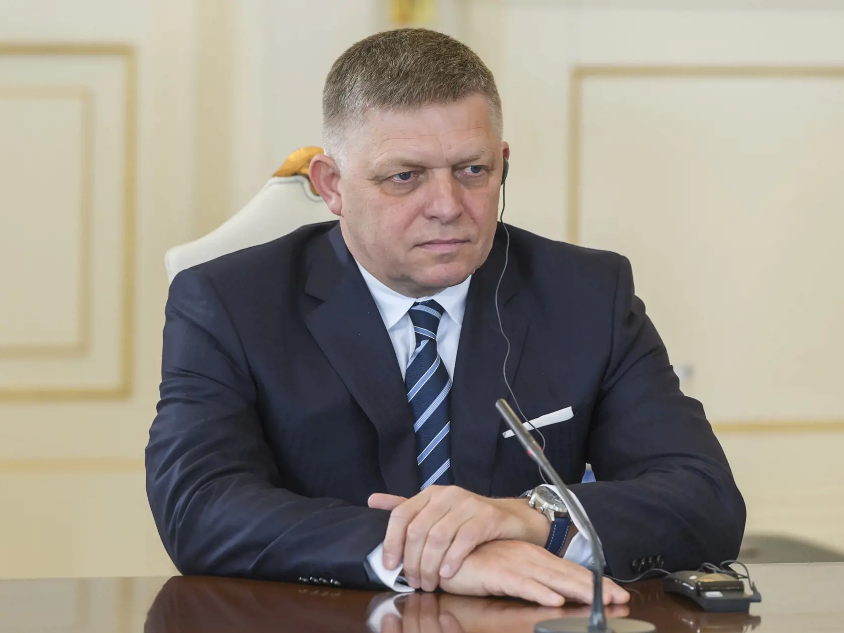 Na snímke predseda vlády SR Robert Fico (Smer-SD) počas spoločného plenárneho rokovania s prezidentom Azerbajdžanu Ilhamom Alijevom v Baku 7. mája 2024. FOTO TASR - Jaroslav Novák