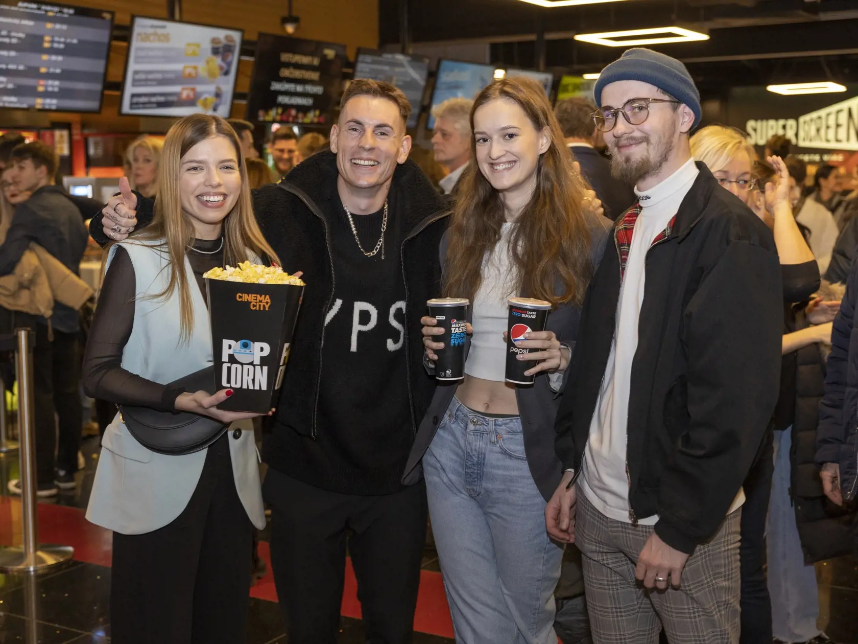 Film si prišiel užiť aj youtuber Expl0ited.