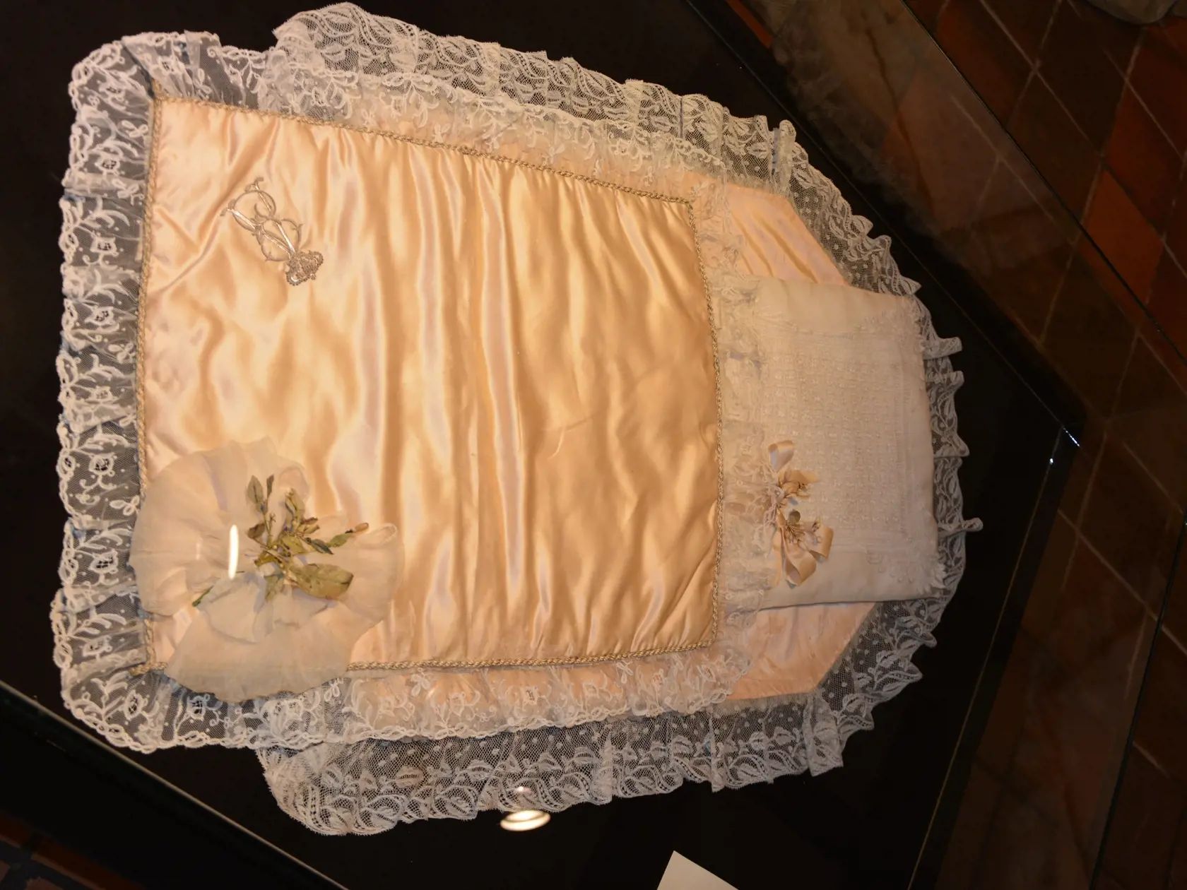Expozícia kráľovských princezien Caroliny a Isabely, ktoré žili na hrade v Starej Ľubovni.