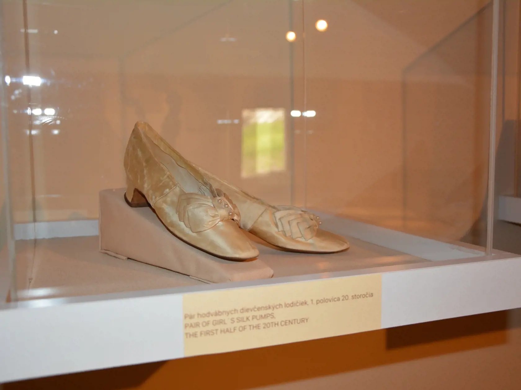 Expozícia kráľovských princezien Caroliny a Isabely, ktoré žili na hrade v Starej Ľubovni.