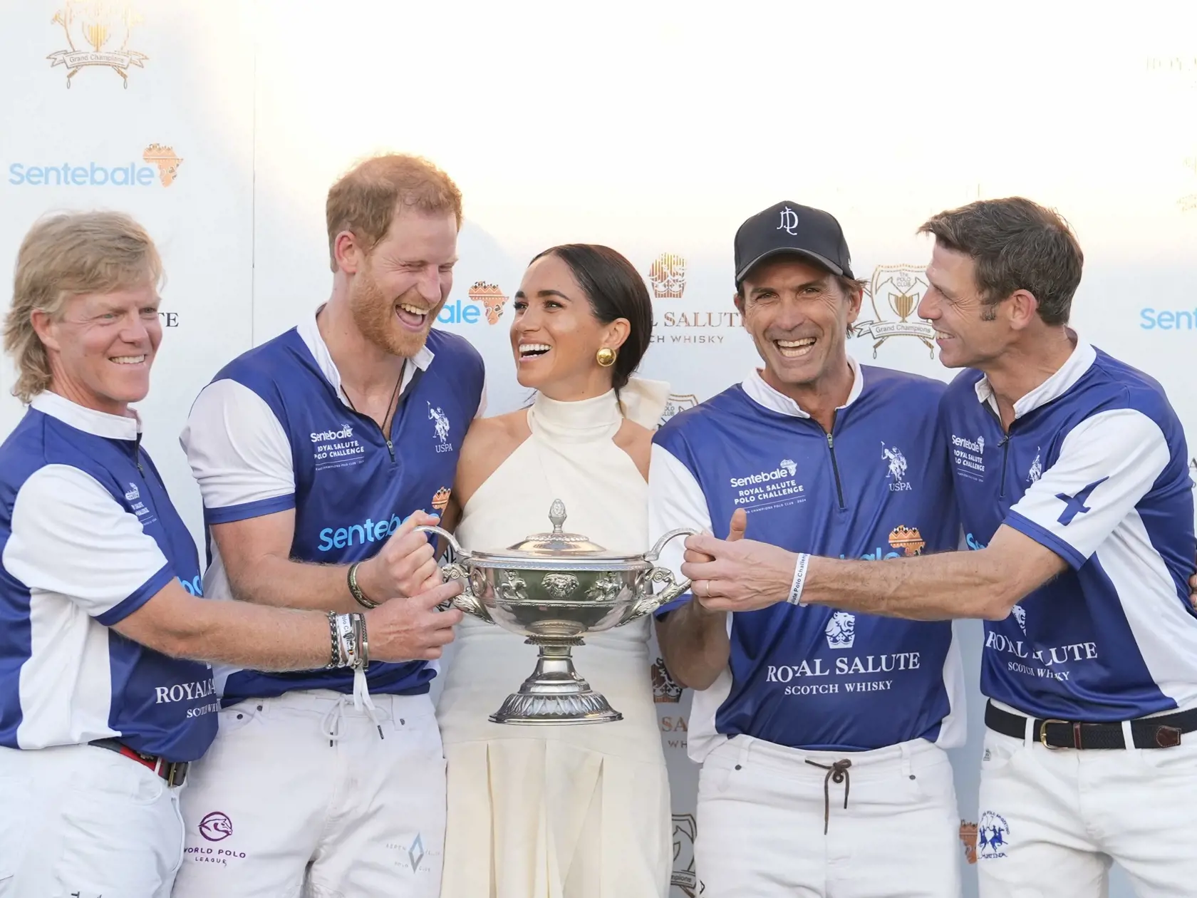 Meghan mala oči len pre svojho Harrho.