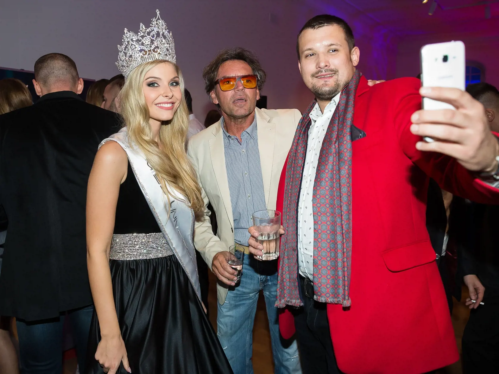 Finále súťaže krásy Miss Universe 2017 konané na Bratislavskom Hrade. Na snímke Vanessa Bottanová a Fedor Šrobár
