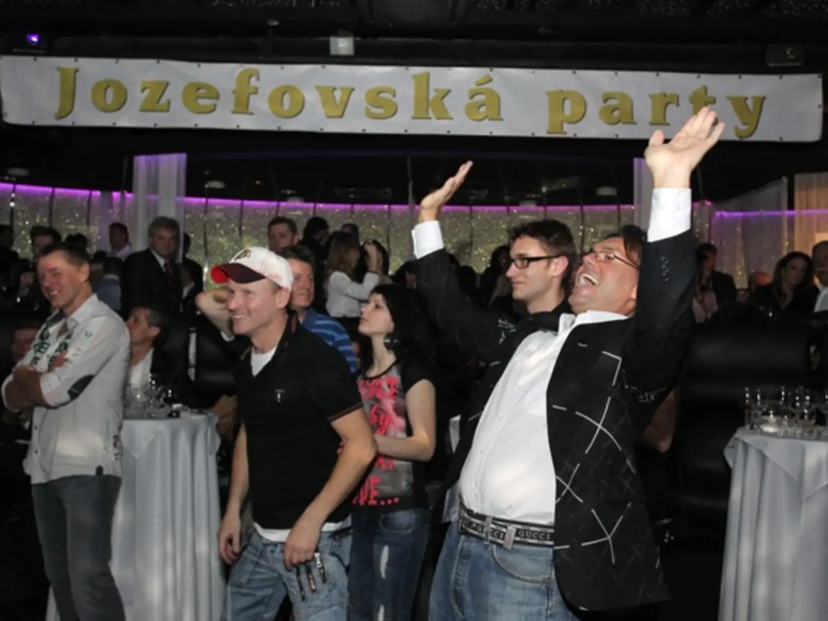 O Fedorovi Šrobárovi sa hovorí, že nastavuje zrkadlo slovenskému šoubiznisu.