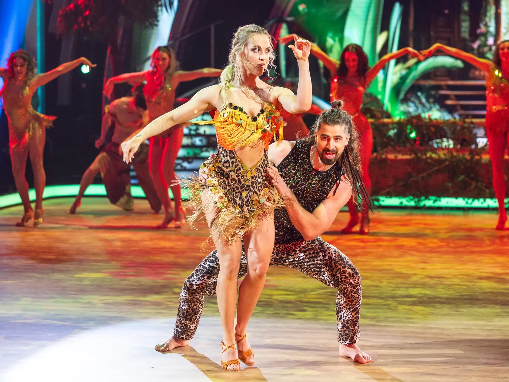 Na snímke Peter Sagan a Eliška Lenčešová počas piateho  kola Let's dance 2025.
