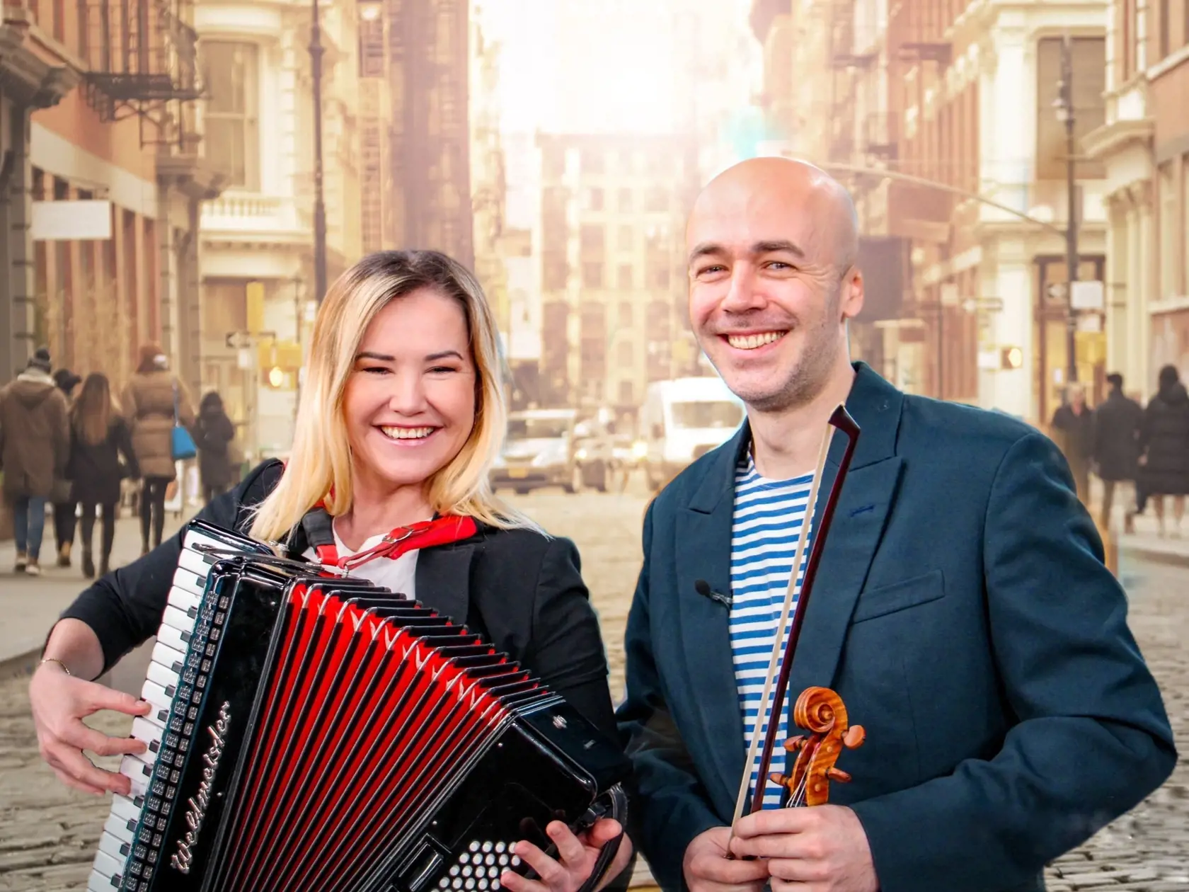 Názov Kabaret Haasartschowje zložený z ich priezvisk– Haasová – art – Schowanetz.