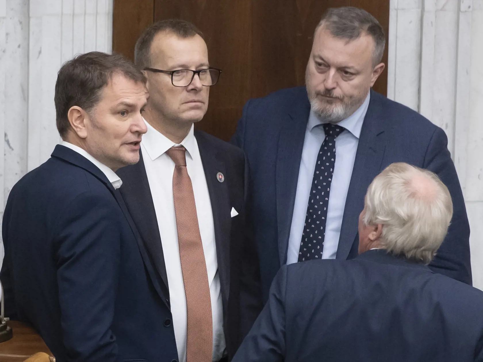 Na snímke zľava poslanec NRSR Igor Matovič (OĽANO), predseda parlamentu SR Boris Kollár (Sme rodina), minister práce, sociálnych vecí a rodiny SR Milan Kajniak (Sme rodina) a poslanec Martin Fecko (OĽANO) počas 78. schôdze NRSR 24. januára 2023 v Bratislave. FOTO TASR - Martin Baumann