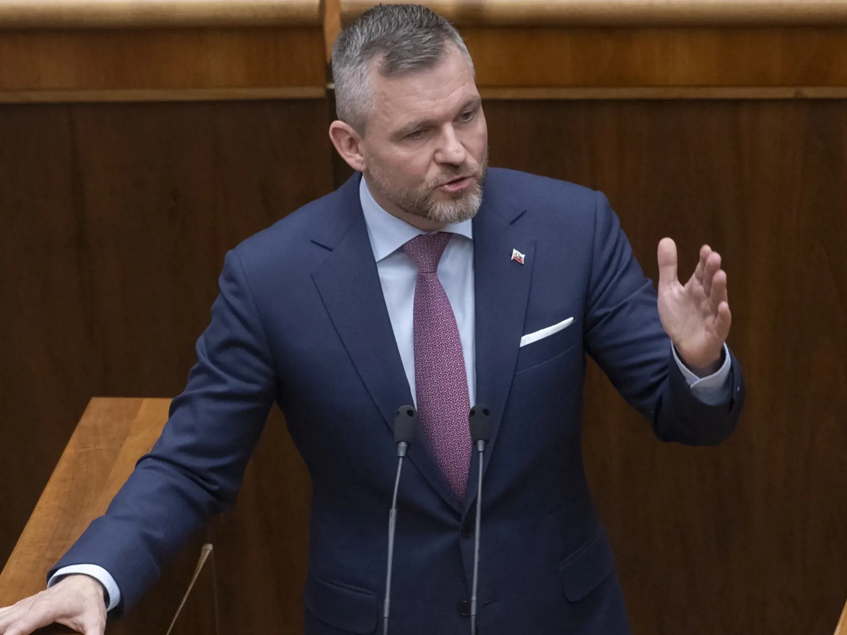 Na snímke nezaradený poslanec NRSR Peter Pellegrini rozpráva počas 78. schôdze NRSR 24. januára 2023 v Bratislave. FOTO TASR - Martin Baumann