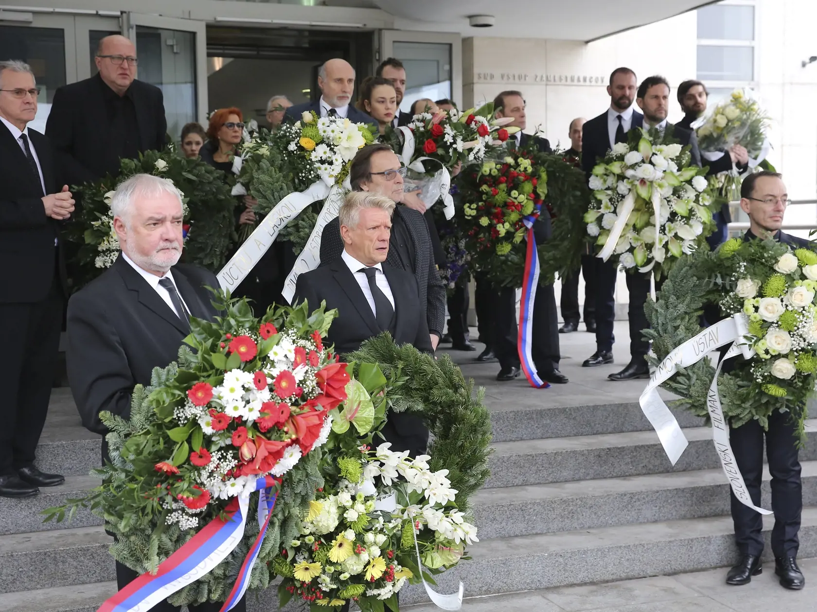 Na snímke pohreb slovenského herca Mariána Labudu v novej budove SND