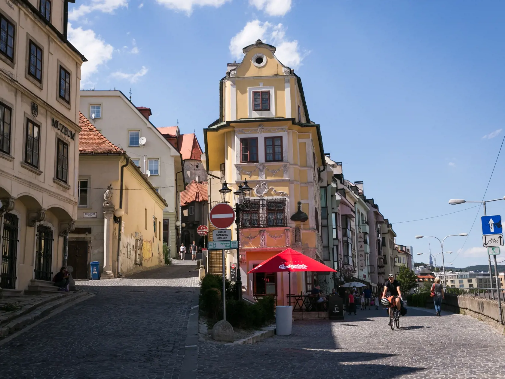Historické ulice Bratislavy. 