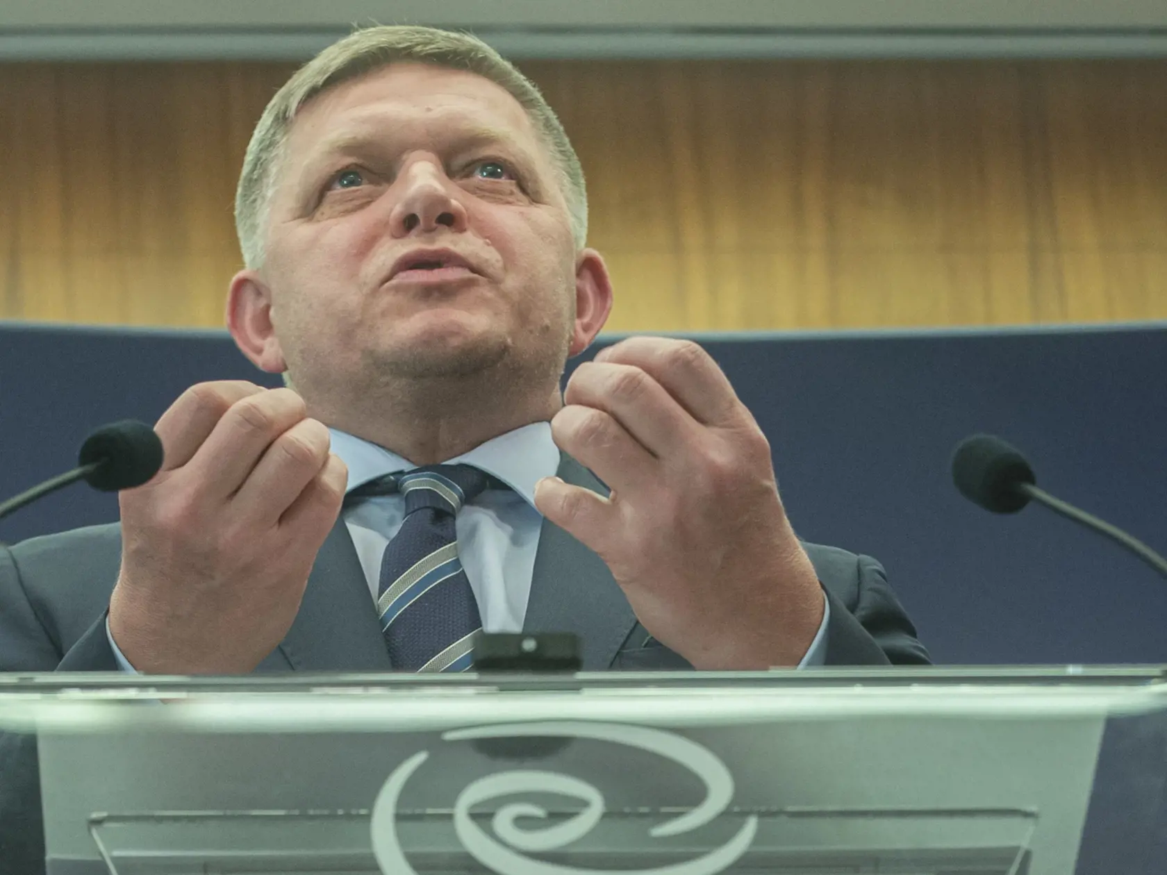 Na snímke predseda Smer-SD Robert Fico počas tlačovej konferencie na tému Ak by bol na Slovensku trest smrti, tak nás títo blázni za politickú prácu povešajú, ako v 30. rokoch v nacistickom Nemecku, 20. apríla 2022 v Bratislave. FOTO TASR - Martin Baumann