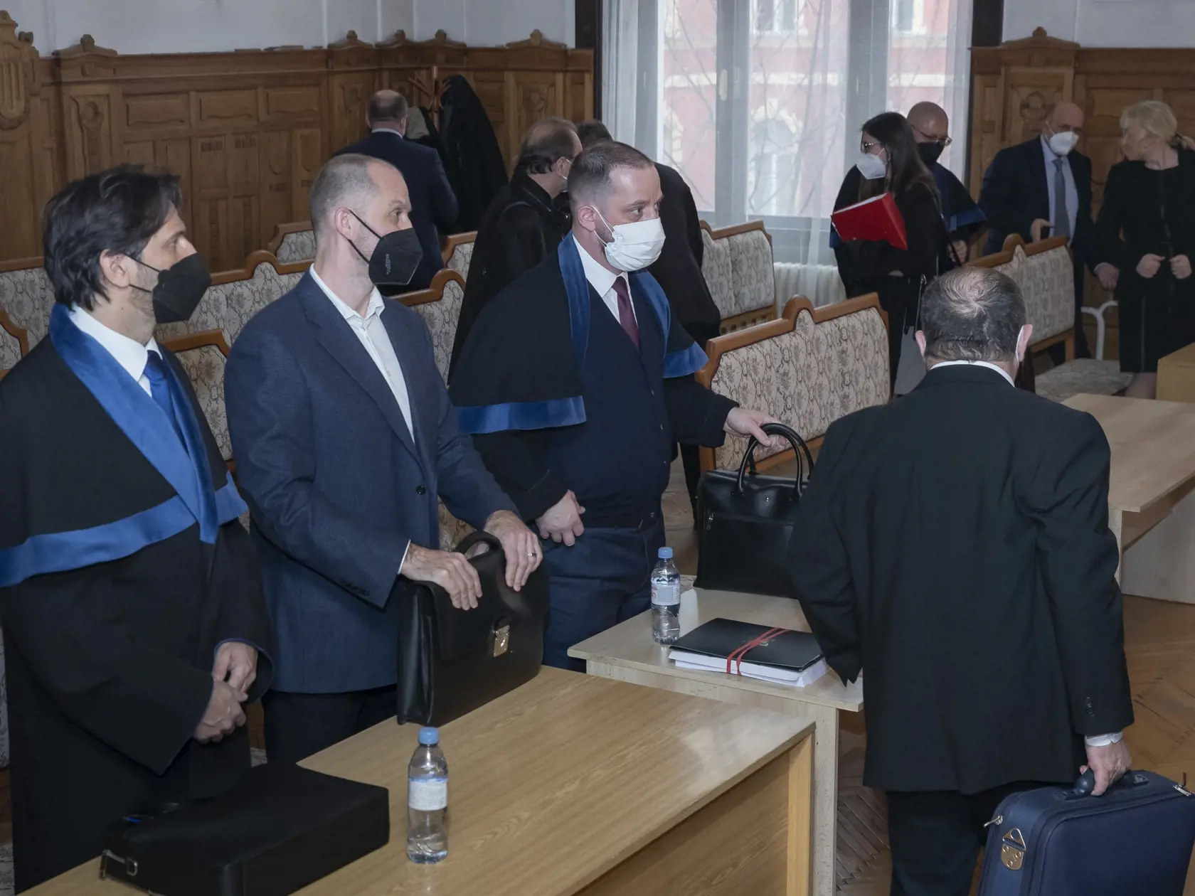 Otvorenie hlavného pojednávania v kauze Dobytkár na Špecializovanom trestnom súde v Banskej Bystrici. Na snímke zľava je Robert Kaliňák, Norbert Bödör a Marek Para.