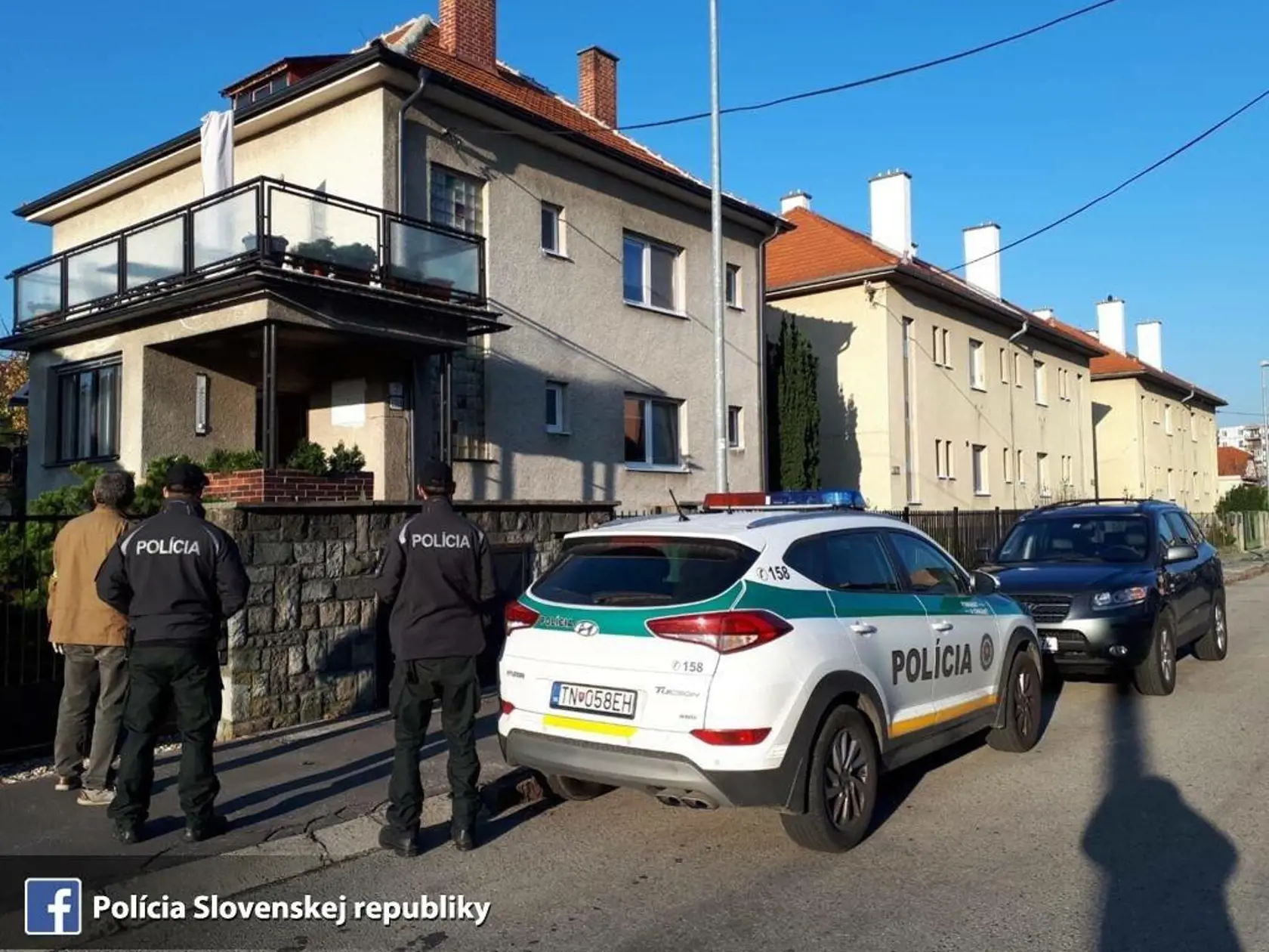Pri policajnej akcii s názvom „parking“ v Trenčíne boli dnes zadržané dve osoby podozrivé zo spáchania trestného činu daňového podvodu.