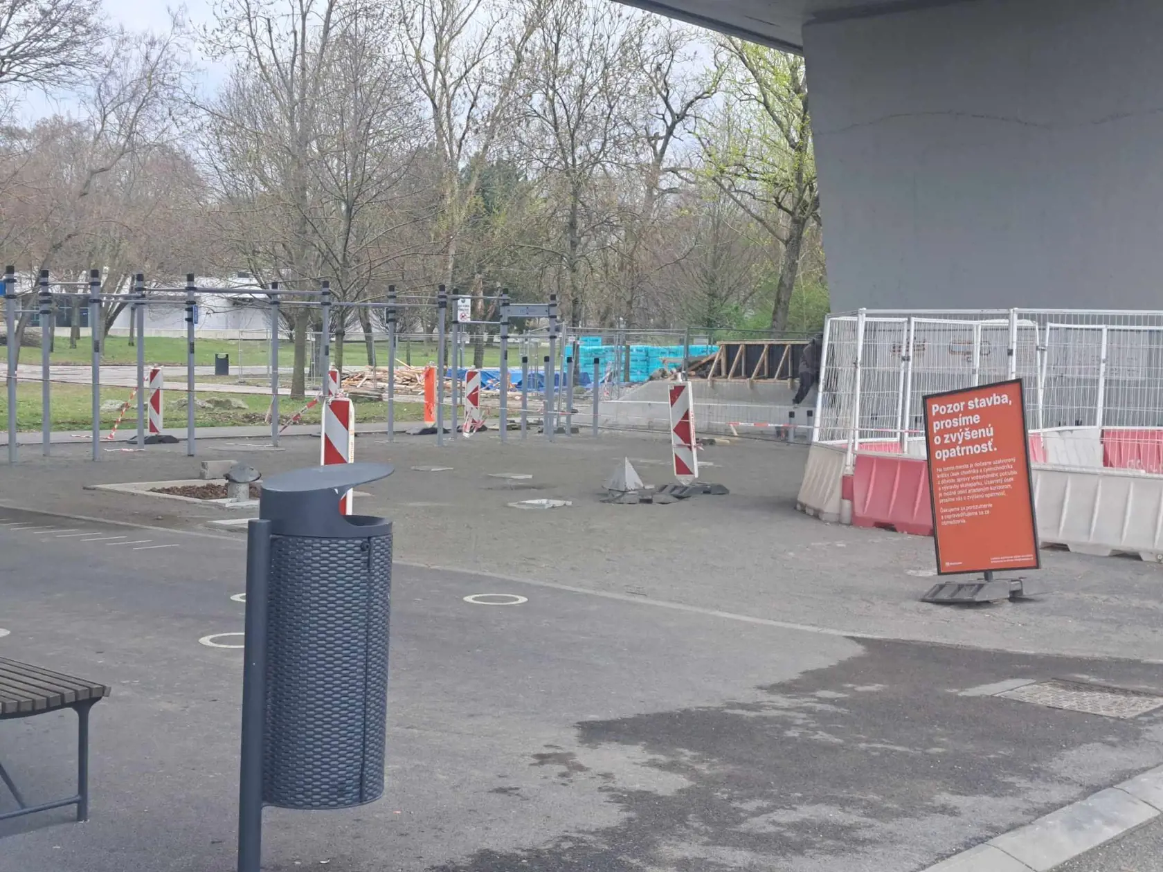 Najvýznamnejším prínosom nového športoviska pod mostom SNP je jeho samotné unikáte umiestnenie.