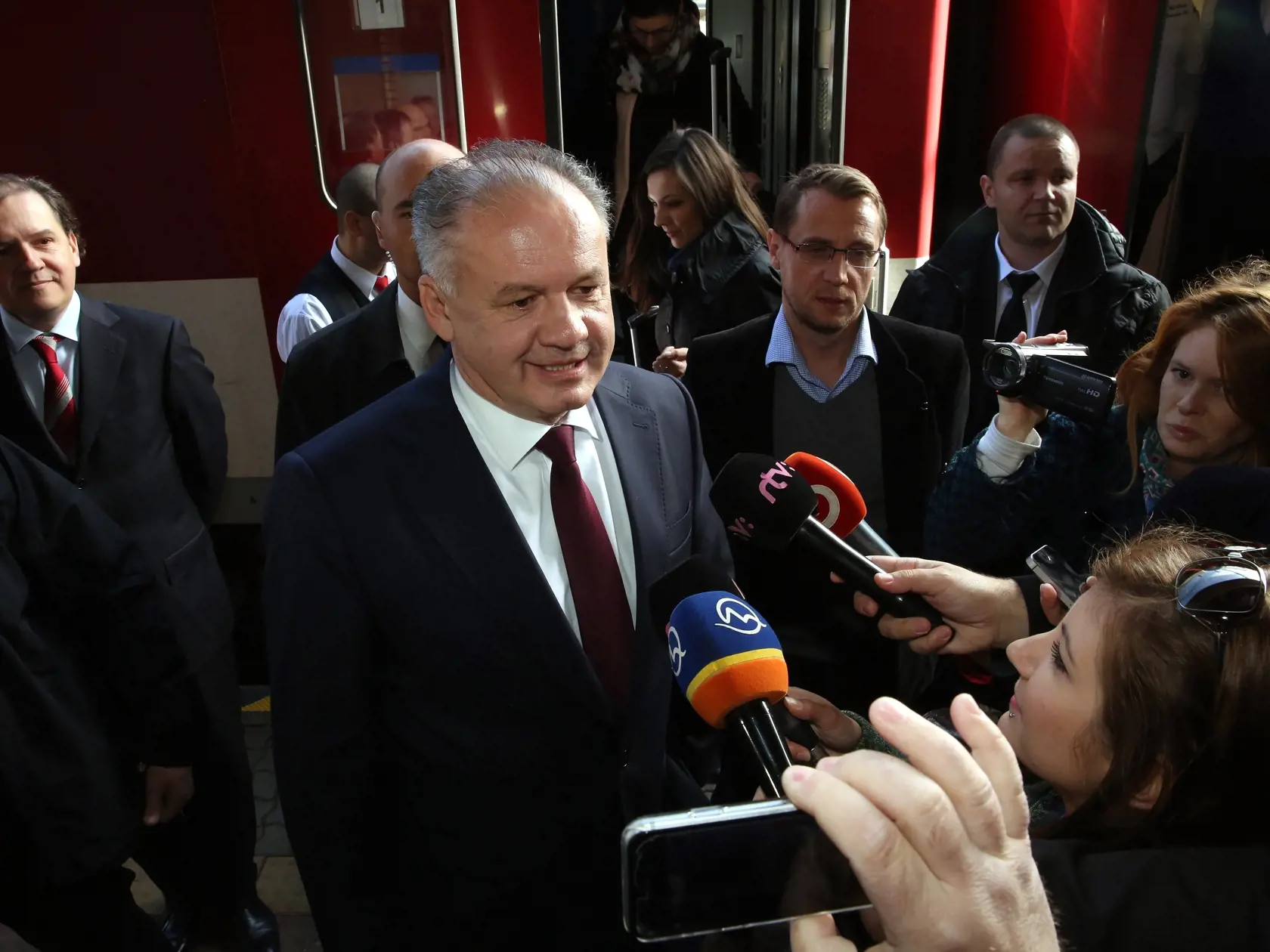 Taktiež dodal: "Ale najviac ma ťaží tragédia vojny na Ukrajine. Bezprecedentné zneužitie sily na presadzovanie svojich mocenských záujmov, vraždy tisícok civilistov a stoviek detí u našich susedov je katastrofou."
